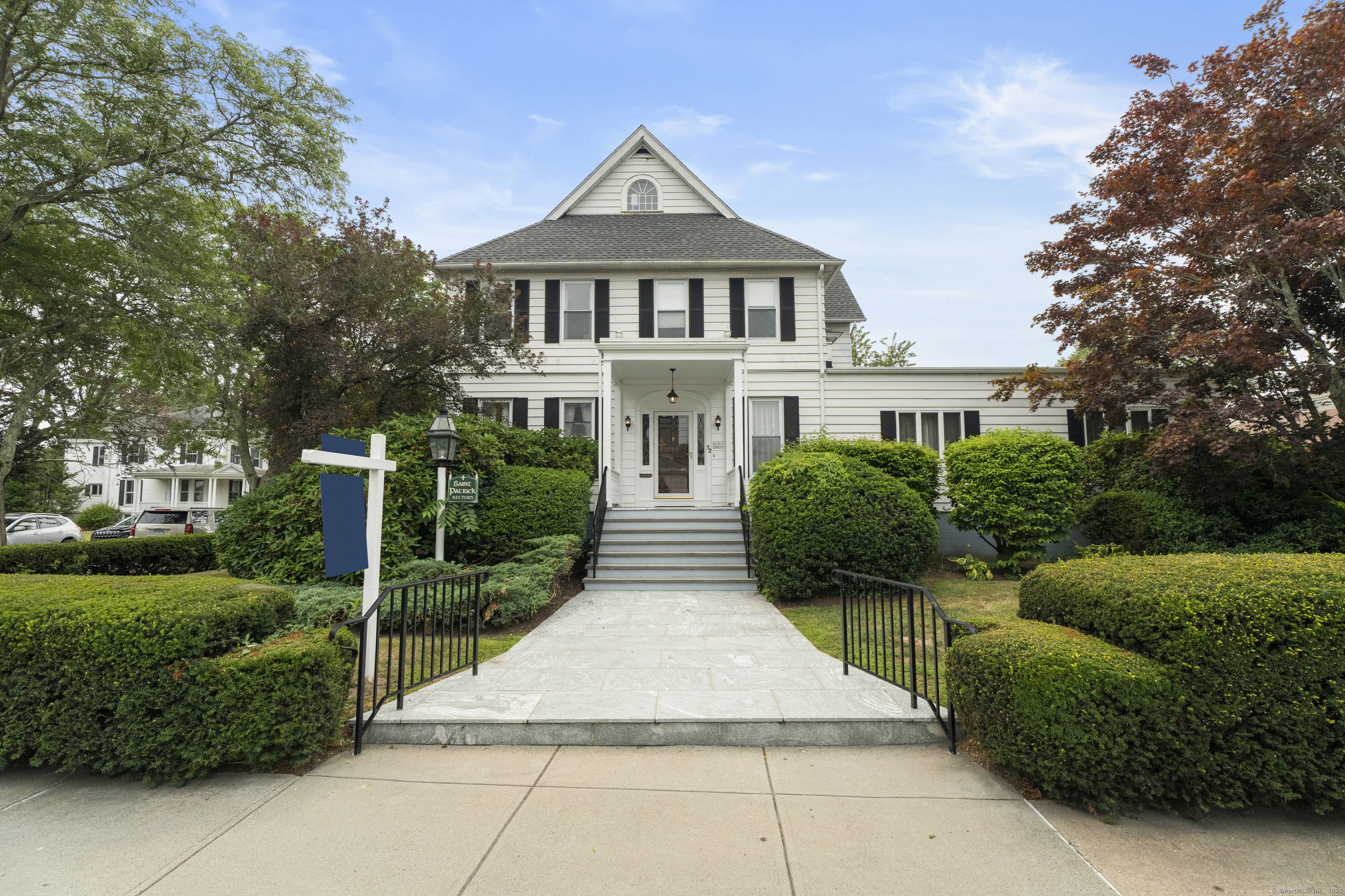 32 East Main Street Stonington CT 06355