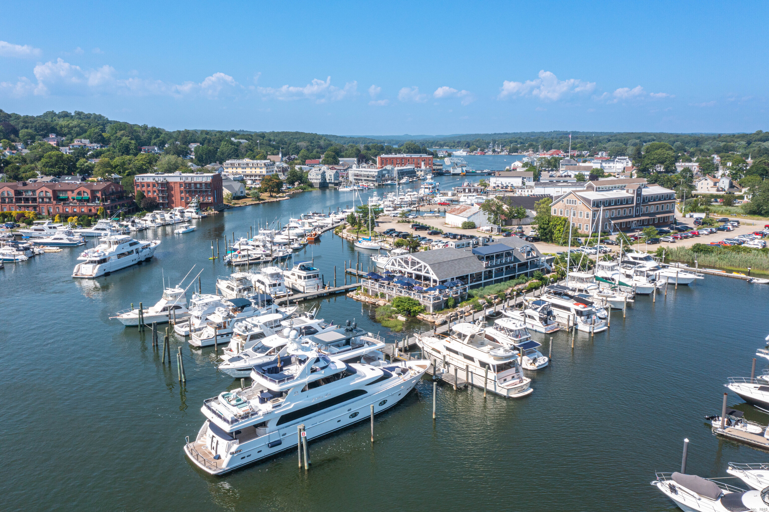 32 East Main Street Stonington CT 06355