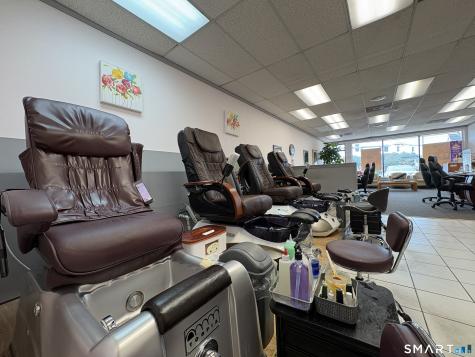 Bridgeport Avenue Milford CT 06460