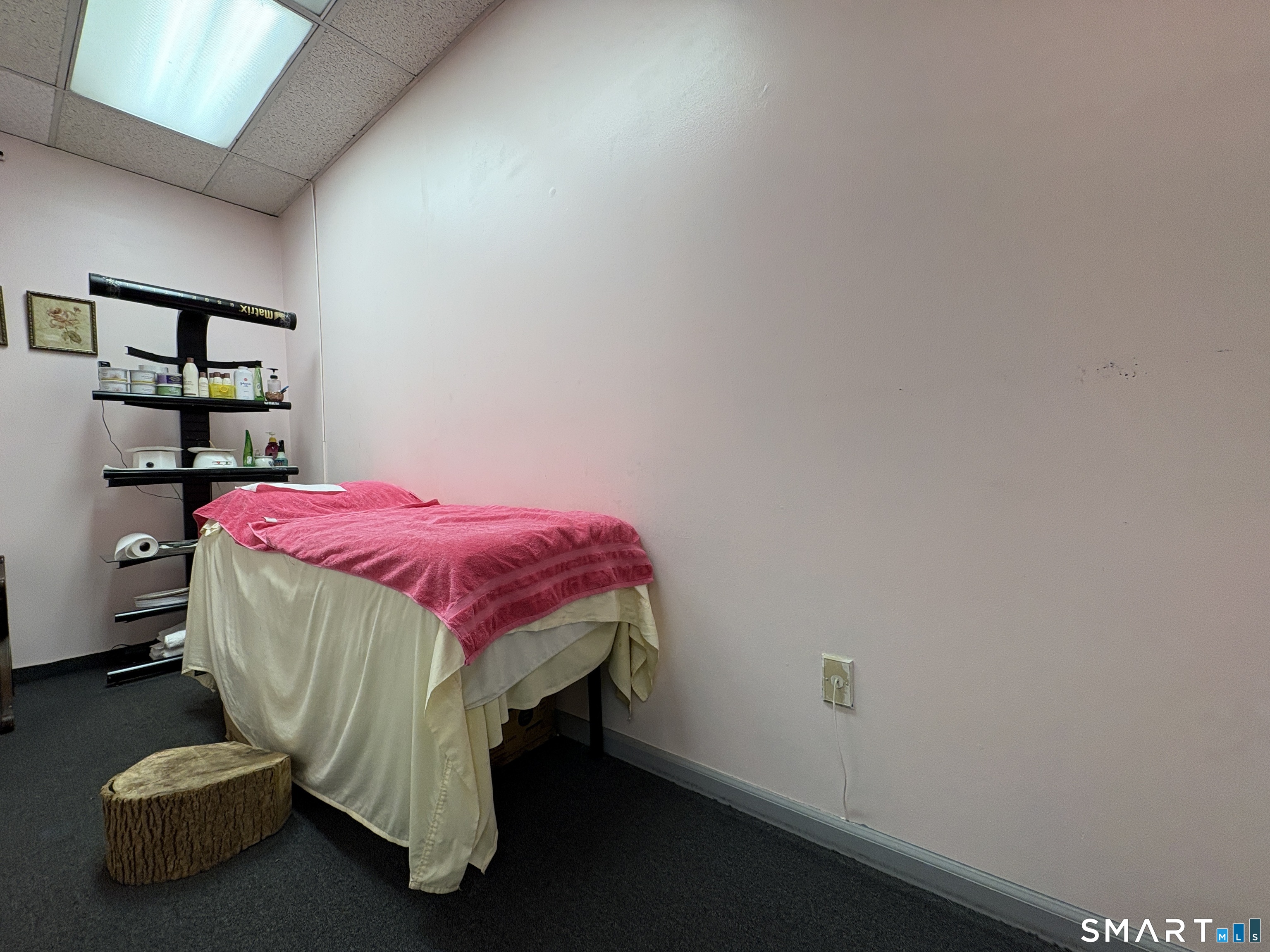 Bridgeport Avenue Milford CT 06460