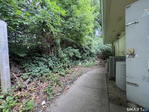 Bridgeport Avenue Milford CT 06460