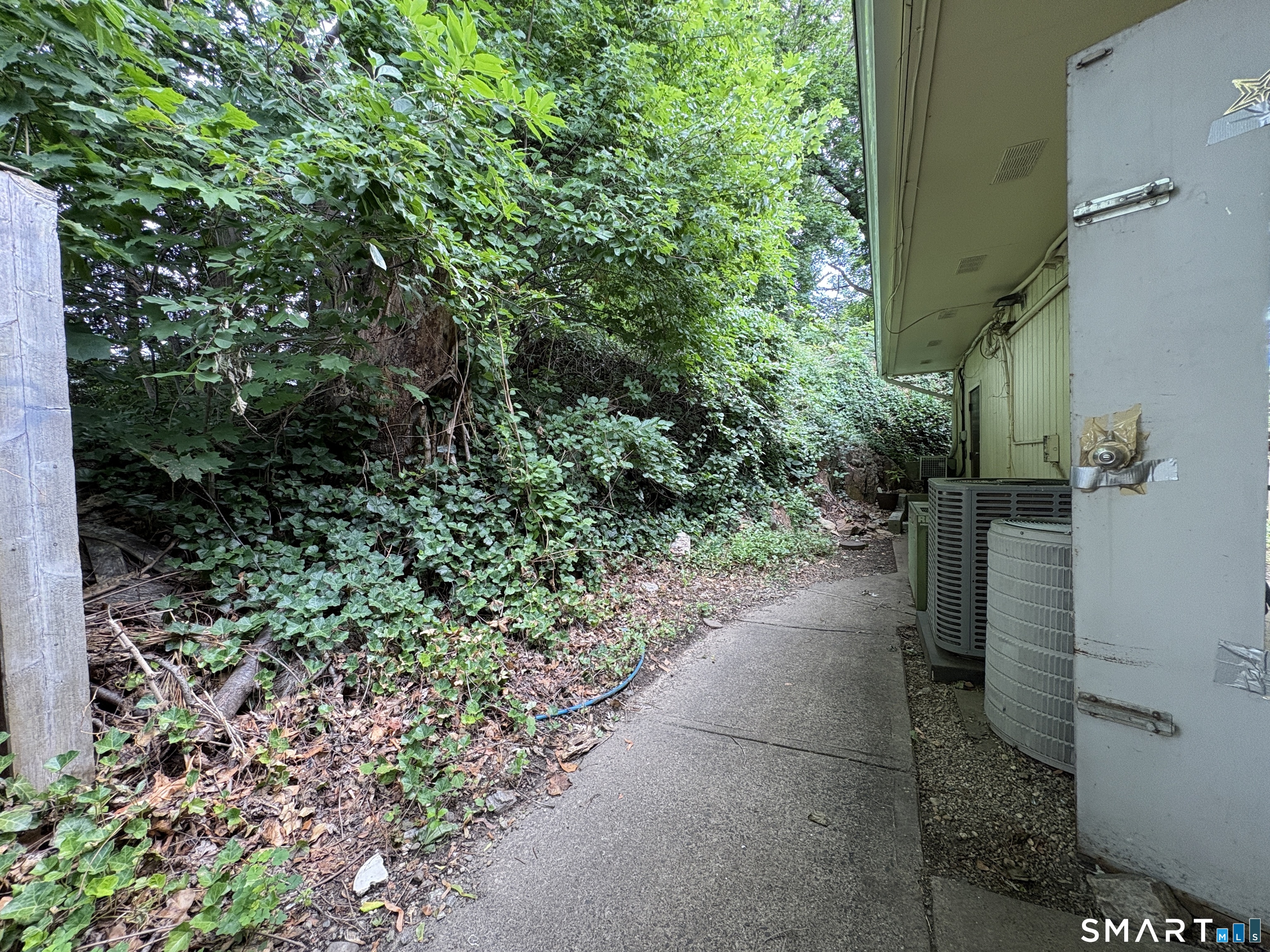 Bridgeport Avenue Milford CT 06460
