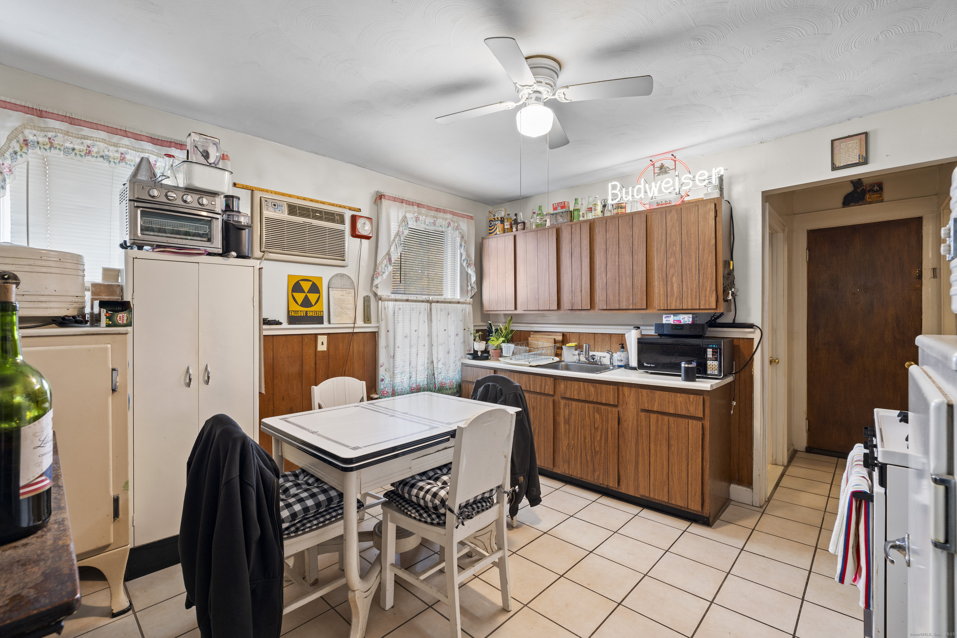 1422 Dixwell Avenue Hamden CT 06514