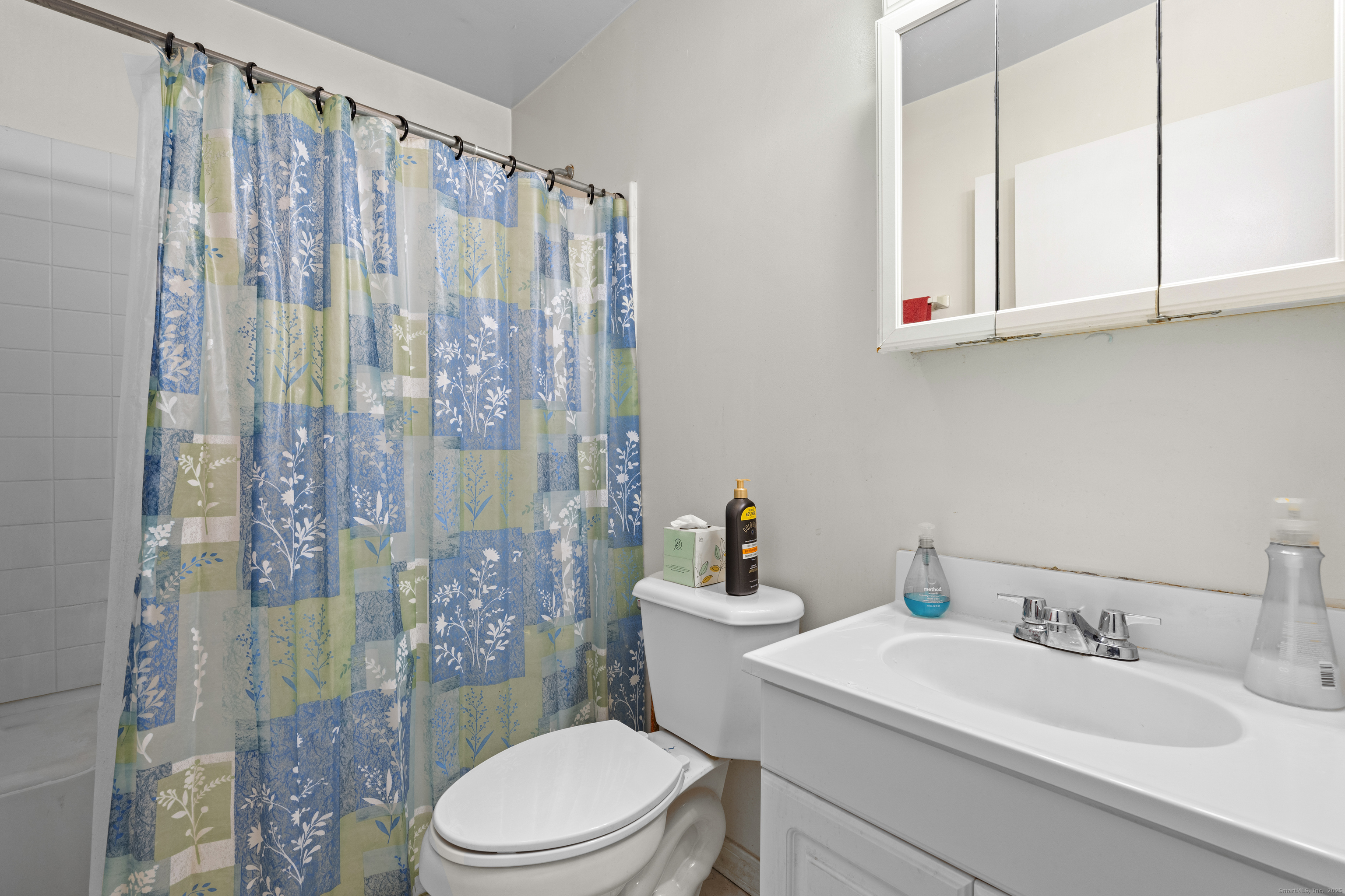 1422 Dixwell Avenue Hamden CT 06514