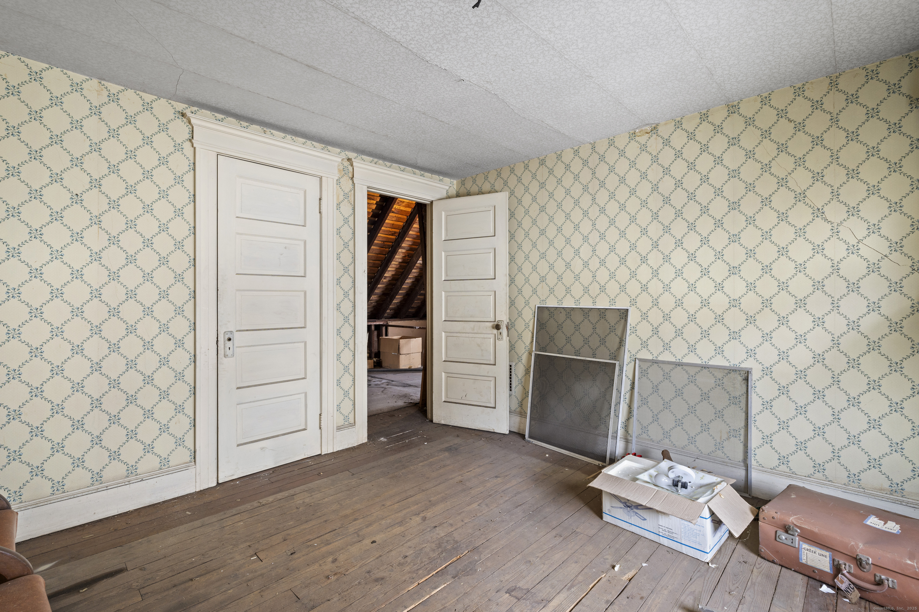 1422 Dixwell Avenue Hamden CT 06514