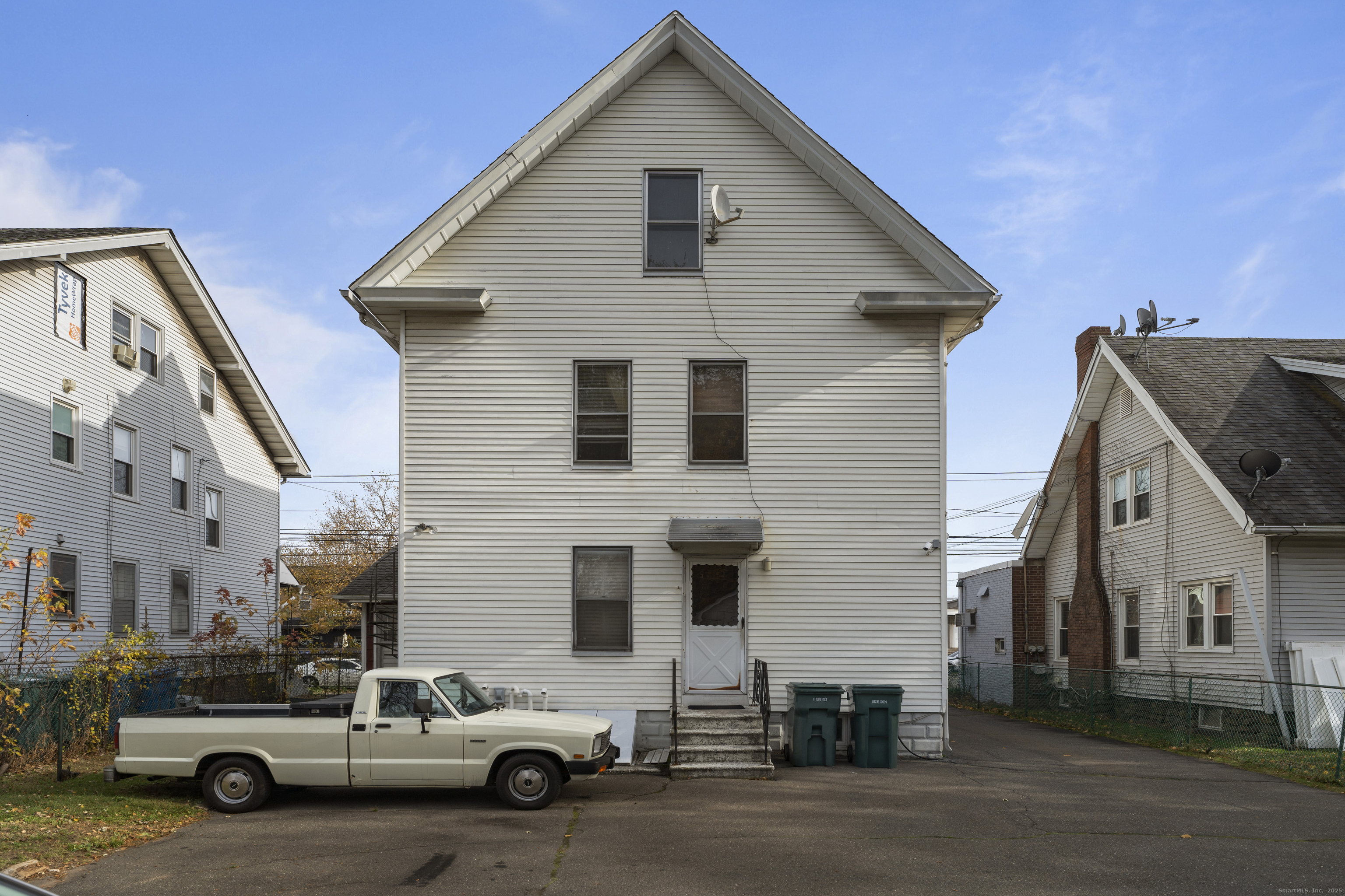 1422 Dixwell Avenue Hamden CT 06514