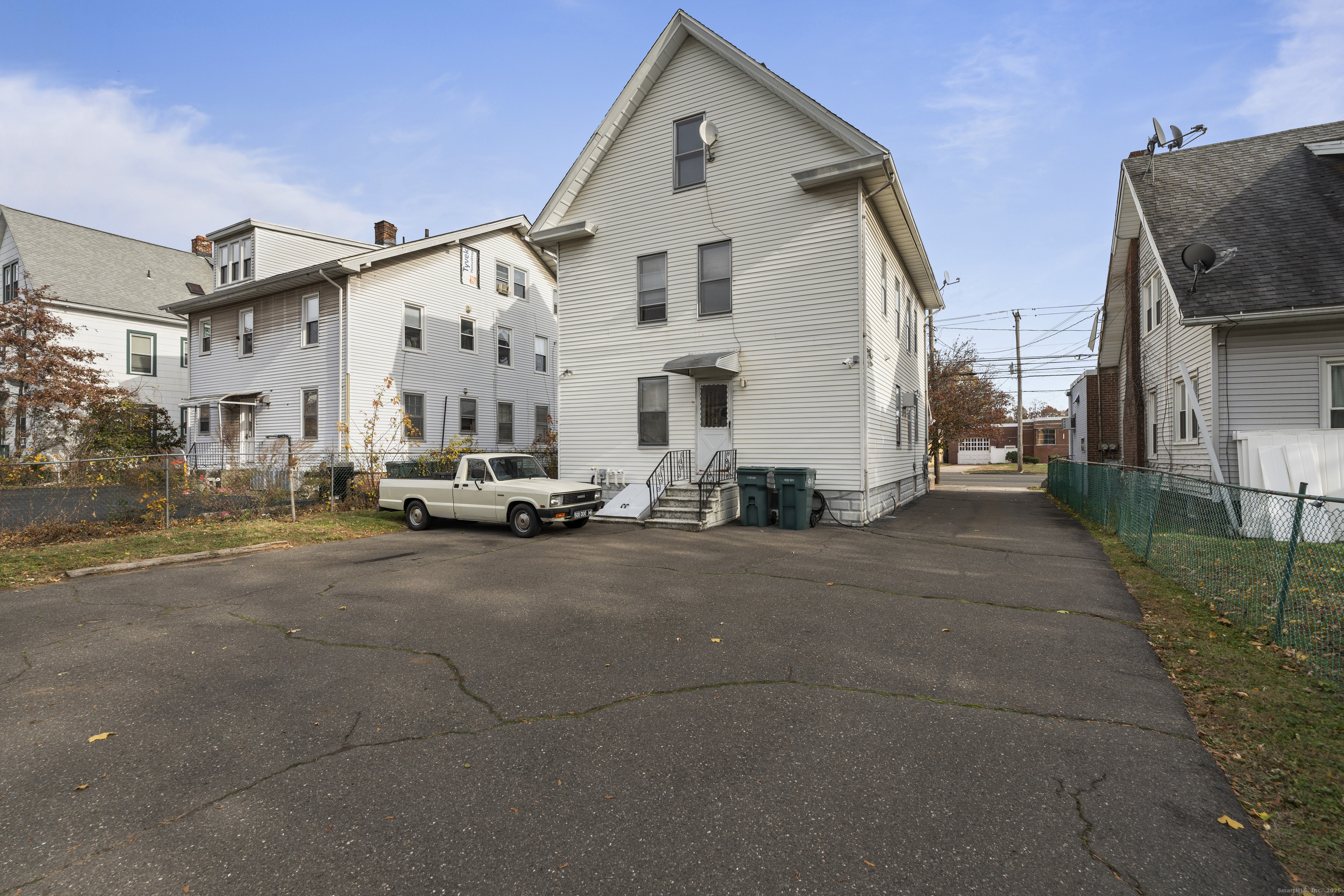 1422 Dixwell Avenue Hamden CT 06514