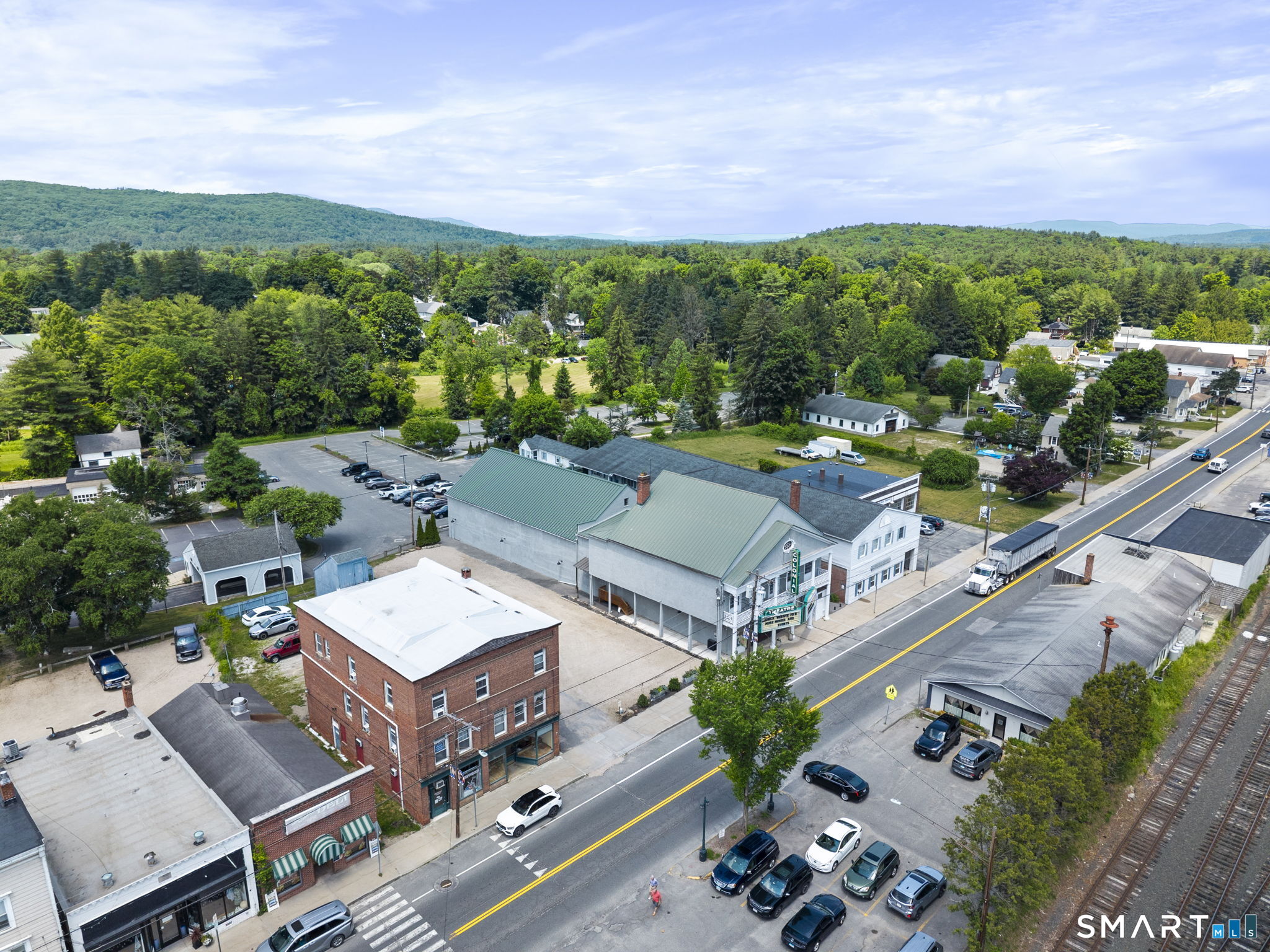 25 + 27 Railroad Street North Canaan CT 06018