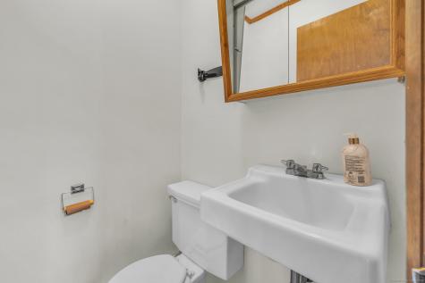 1054 Boston Post Road Guilford CT 06437