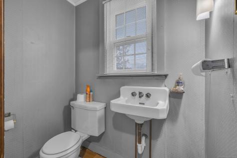 1054 Boston Post Road Guilford CT 06437
