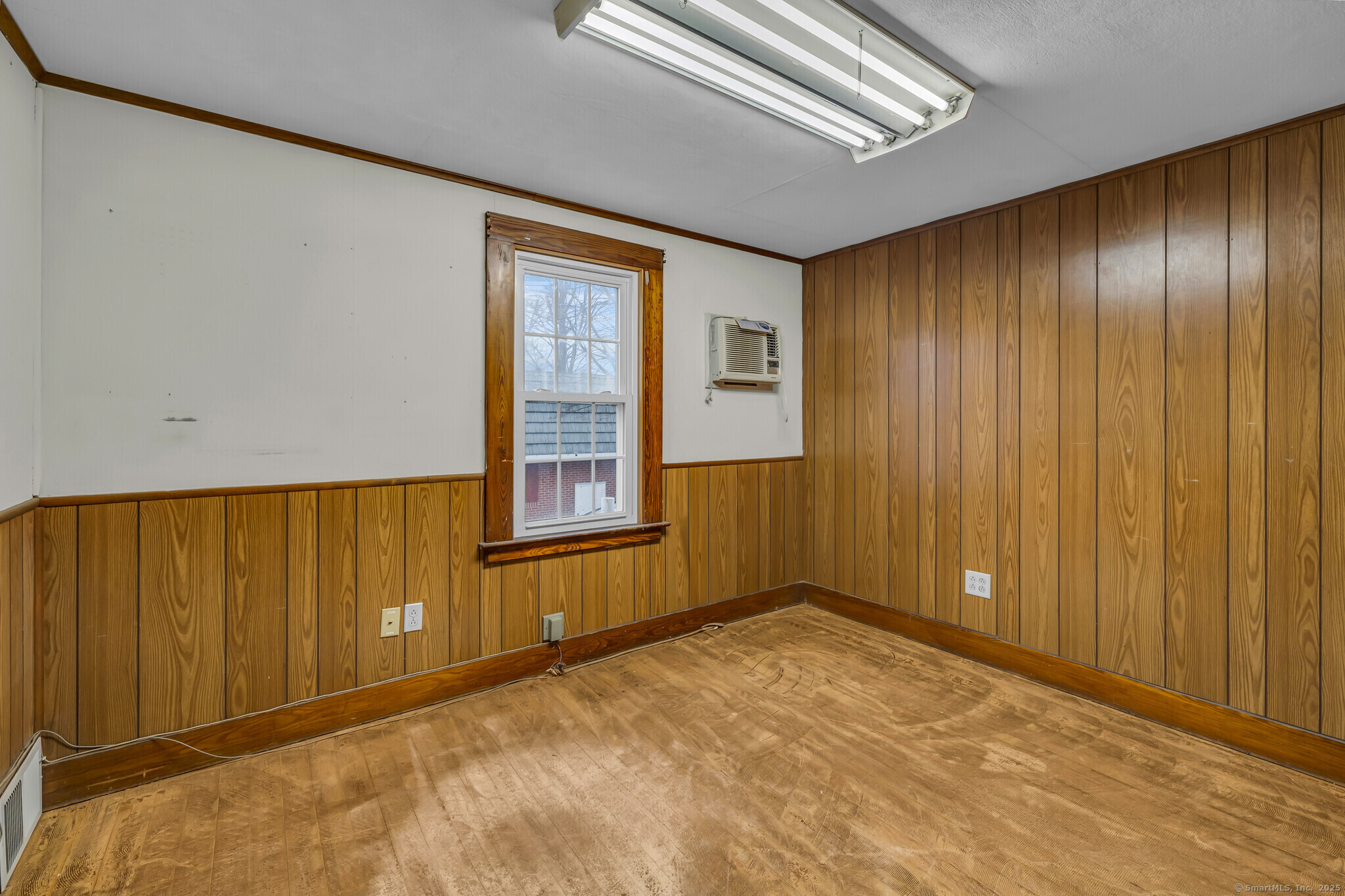 1054 Boston Post Road Guilford CT 06437