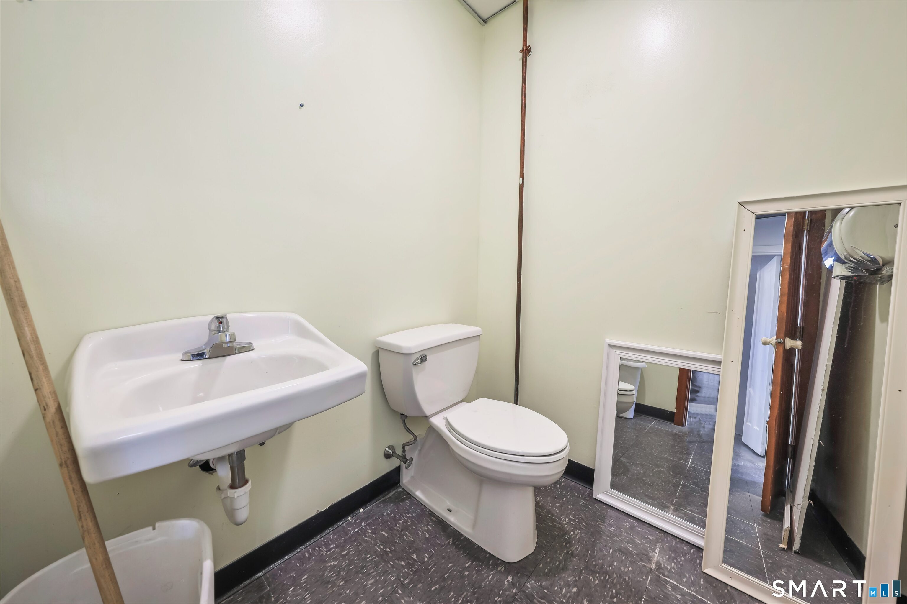 393 Soundview Road Guilford CT 06437