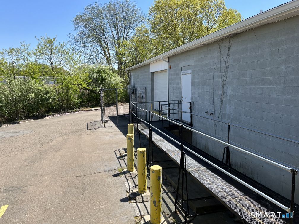 393 Soundview Road Guilford CT 06437