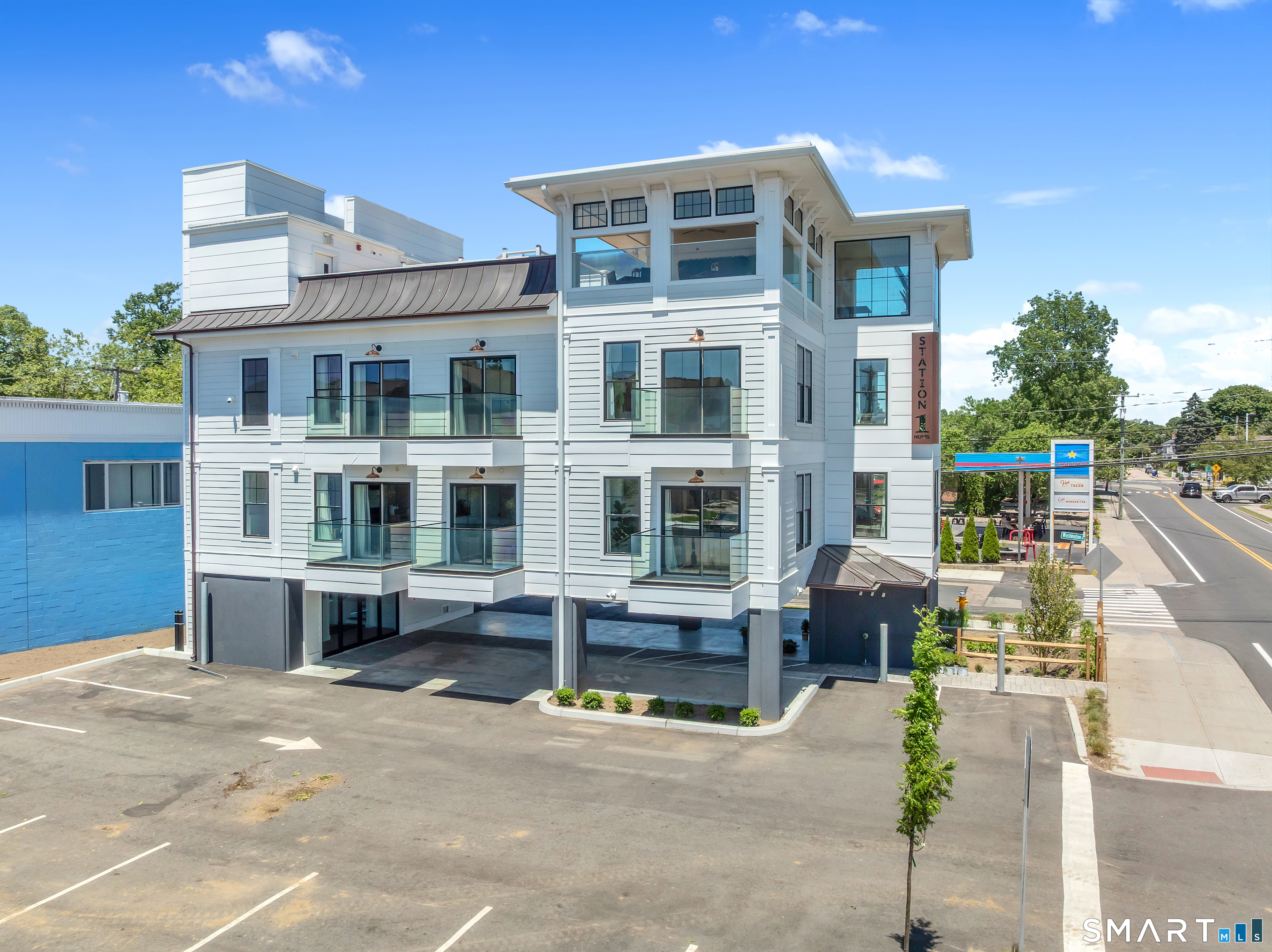 32 Broadway Avenue Stonington CT 06378