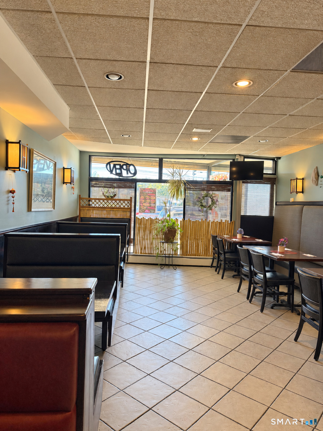 1206 Dixwell Avenue Hamden CT 06514