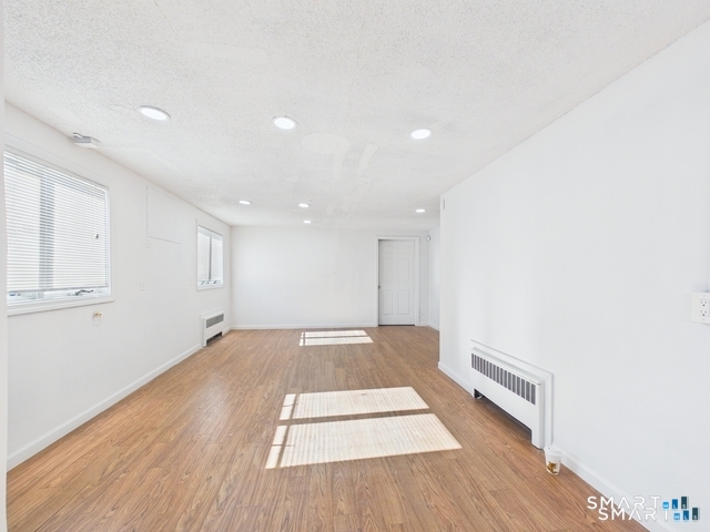 Meriden CT 06450