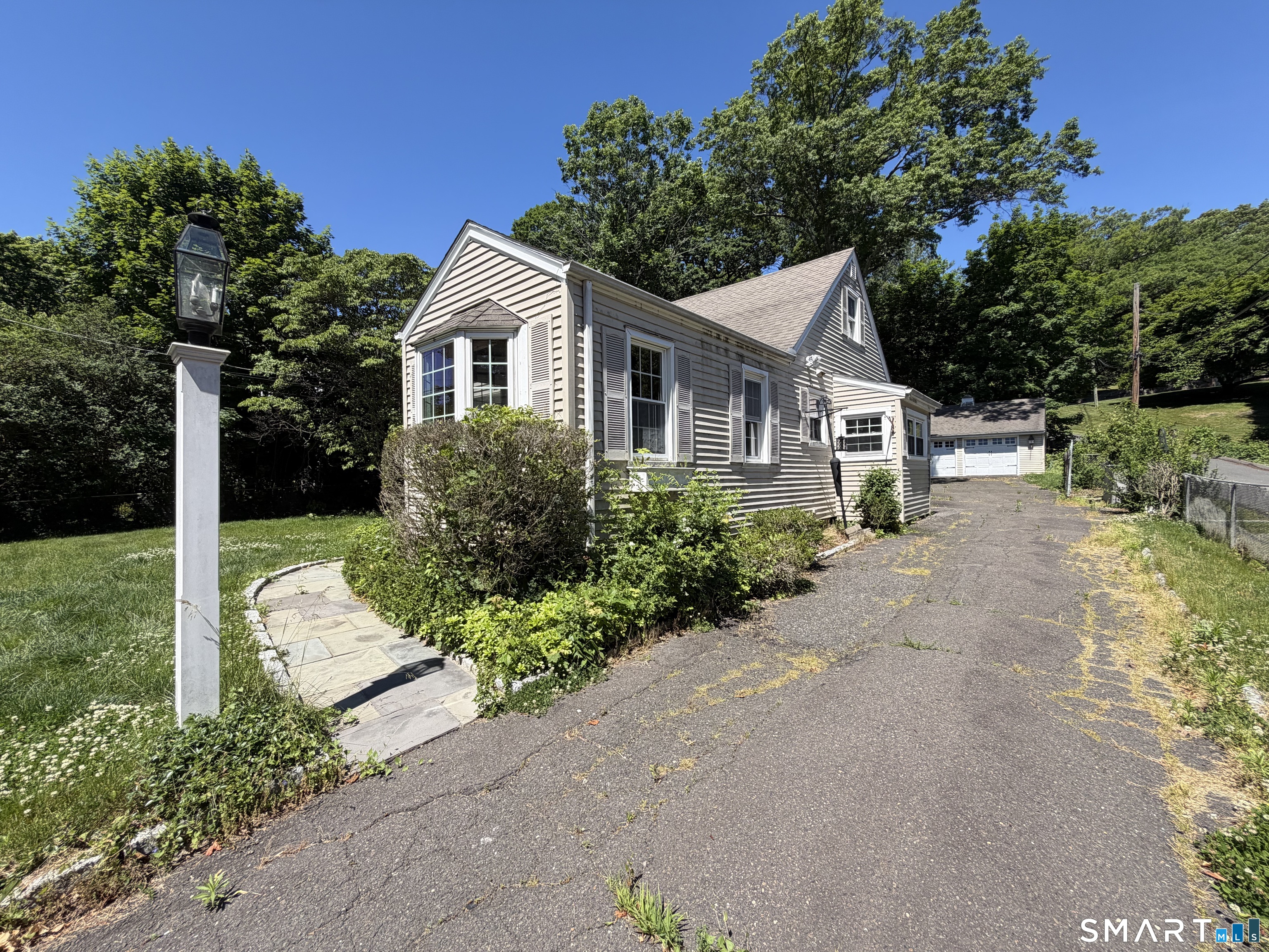 329 Bronson Road Fairfield CT 06890
