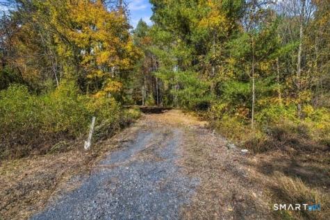 61 Barn Door Hills Road Granby CT 06035