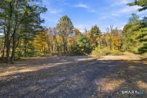 61 Barn Door Hills Road Granby CT 06035