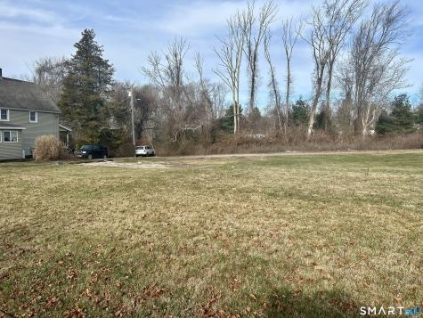 5 Ray Street New London CT 06320