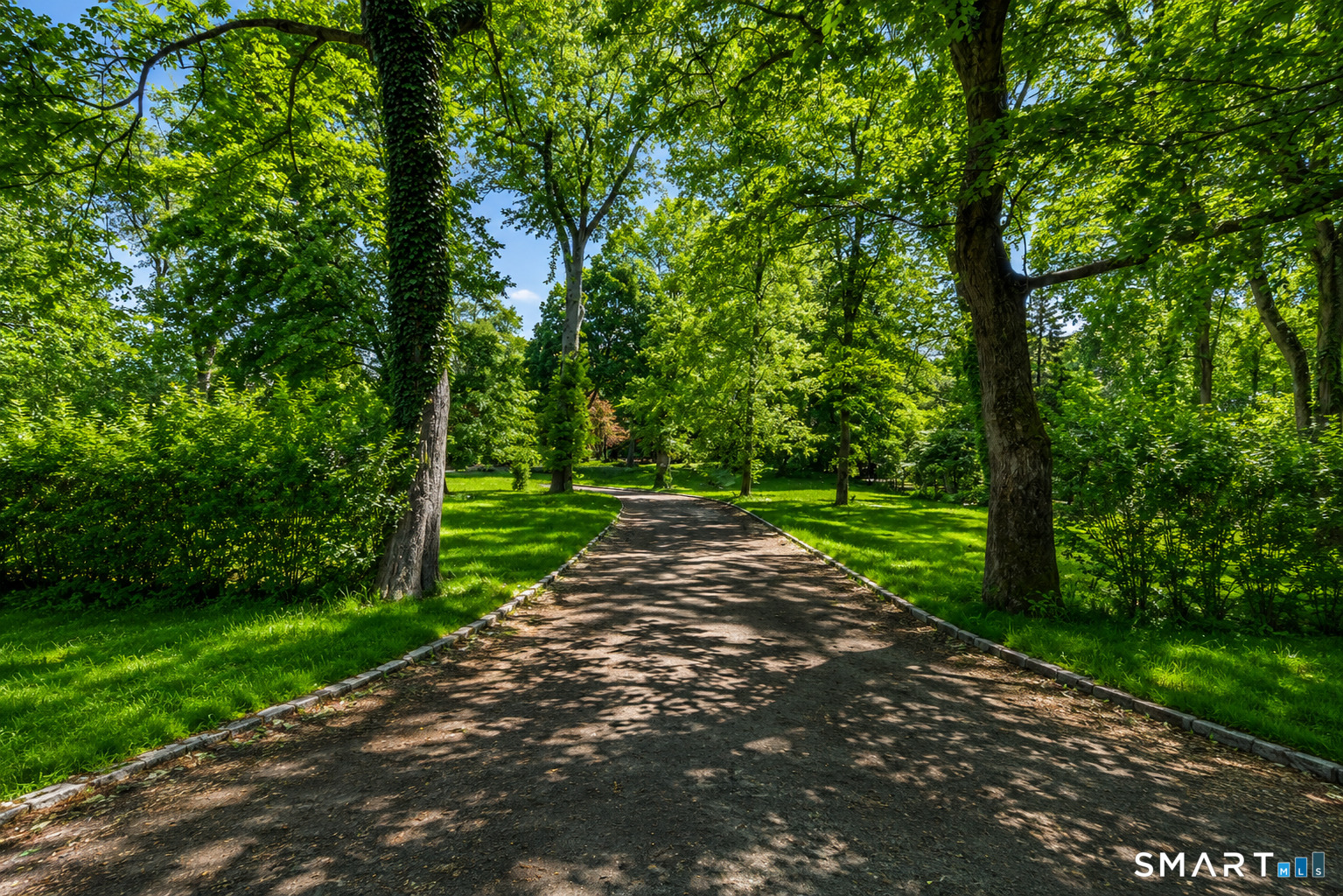 39 Brookridge Drive Greenwich CT 06830