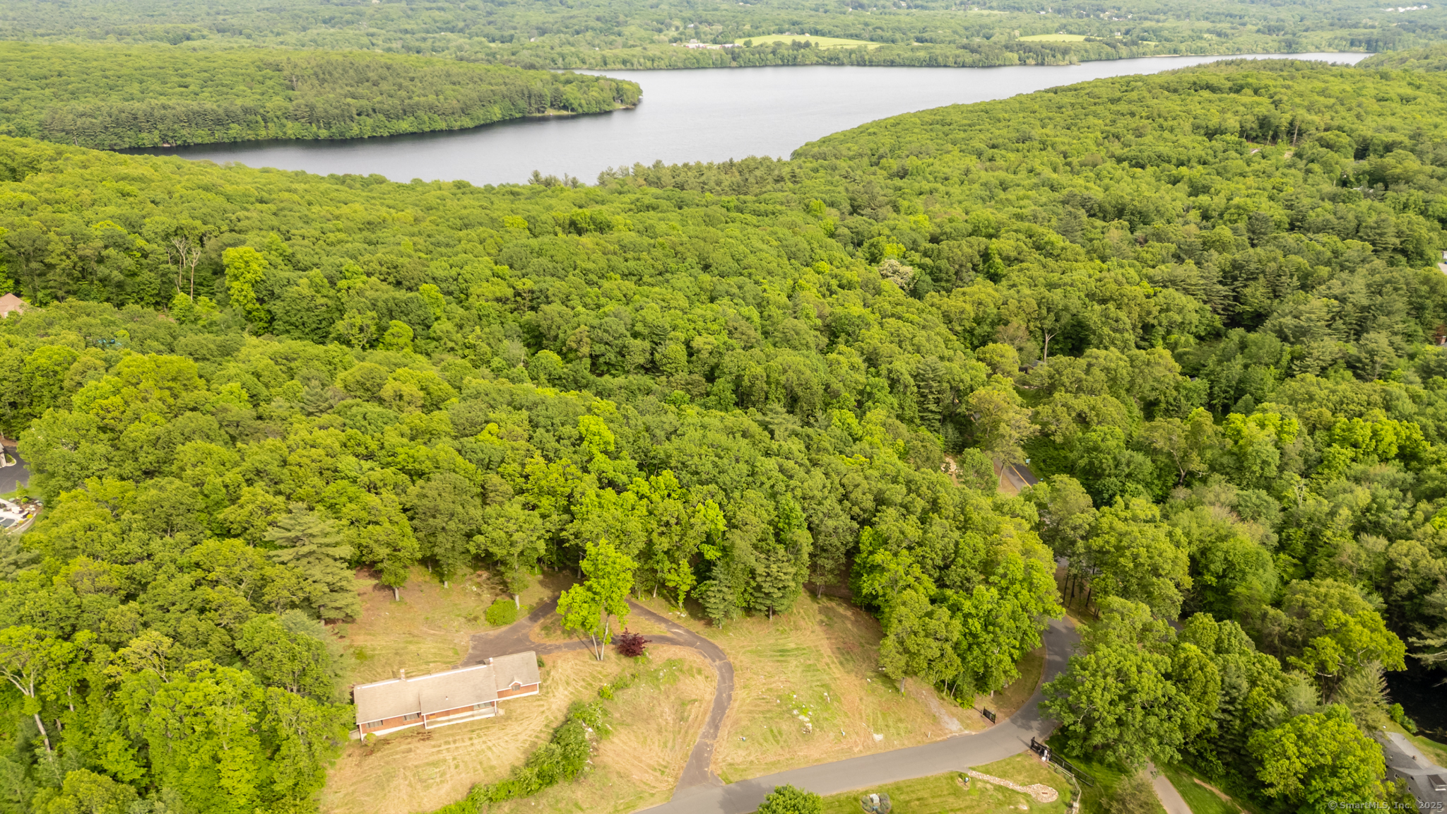 2 Setting Sun Trail Ellington CT 06029