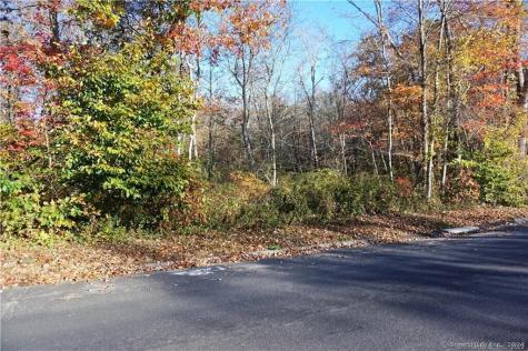 14 Colton Road East Lyme CT 06333