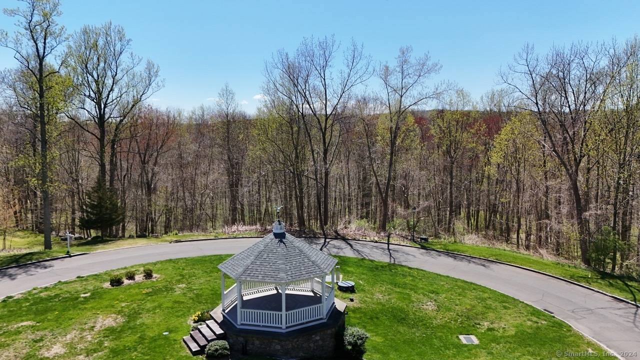 75 Gleneagle Road Middlebury CT 06762