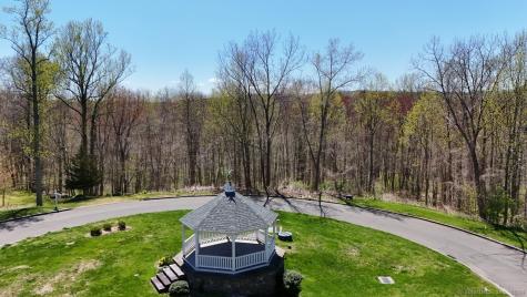 75 Gleneagle Road Middlebury CT 06762