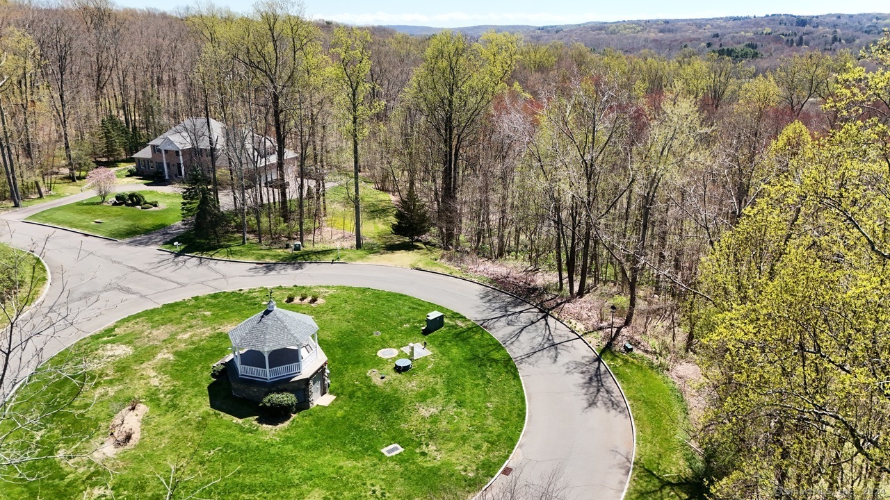 75 Gleneagle Road Middlebury CT 06762