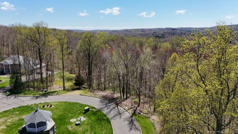 75 Gleneagle Road Middlebury CT 06762