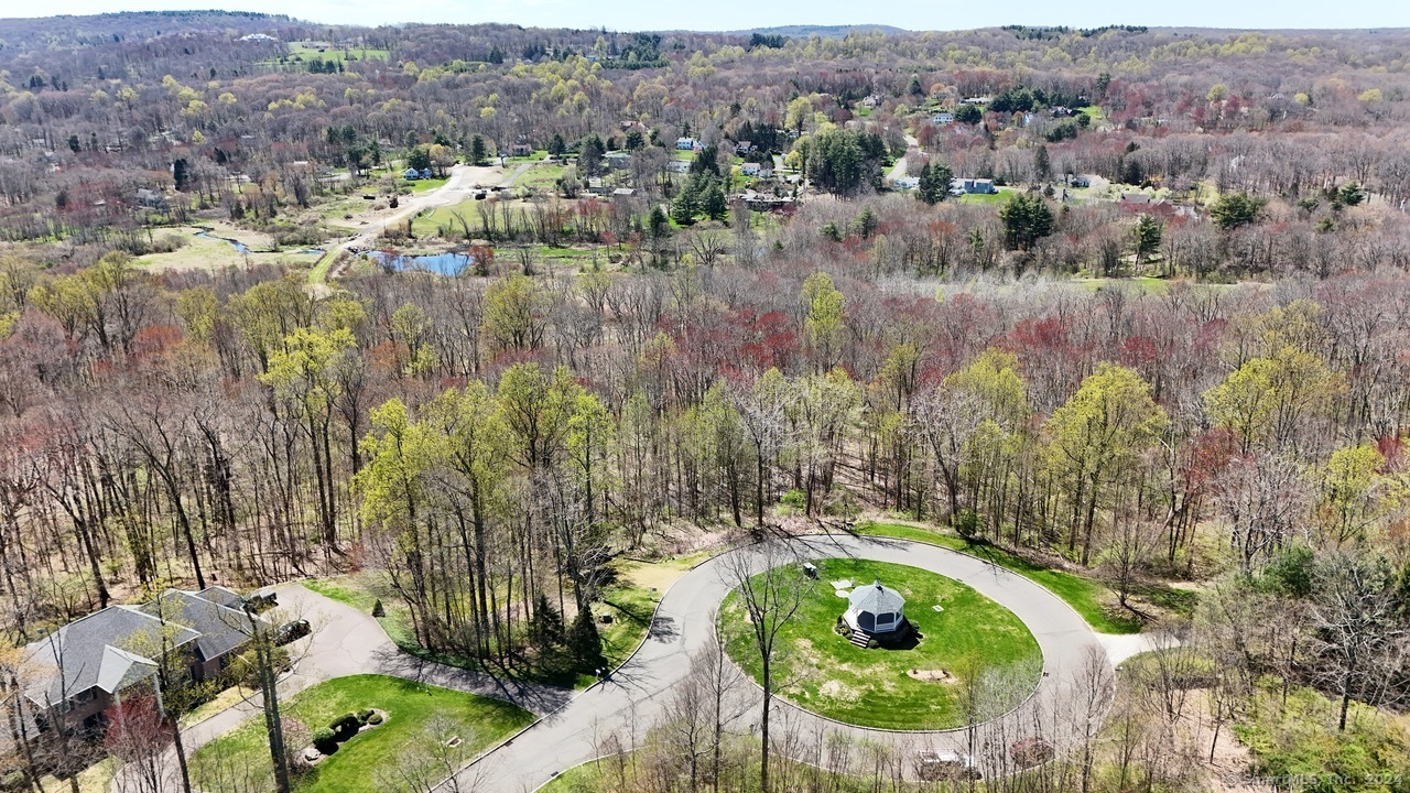 75 Gleneagle Road Middlebury CT 06762