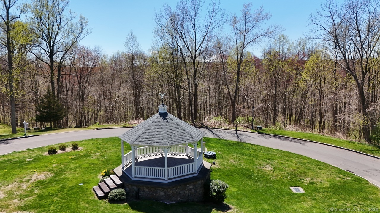 75 Gleneagle Road Middlebury CT 06762