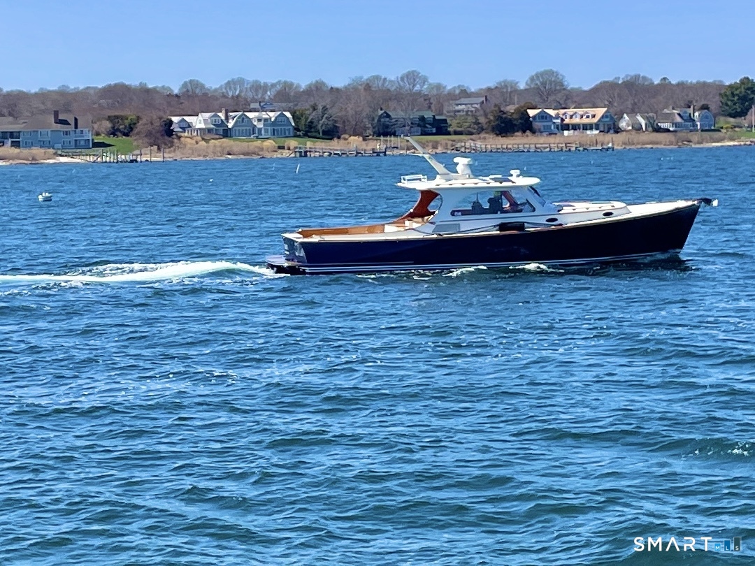 16 Bittersweet Way Stonington CT 06378