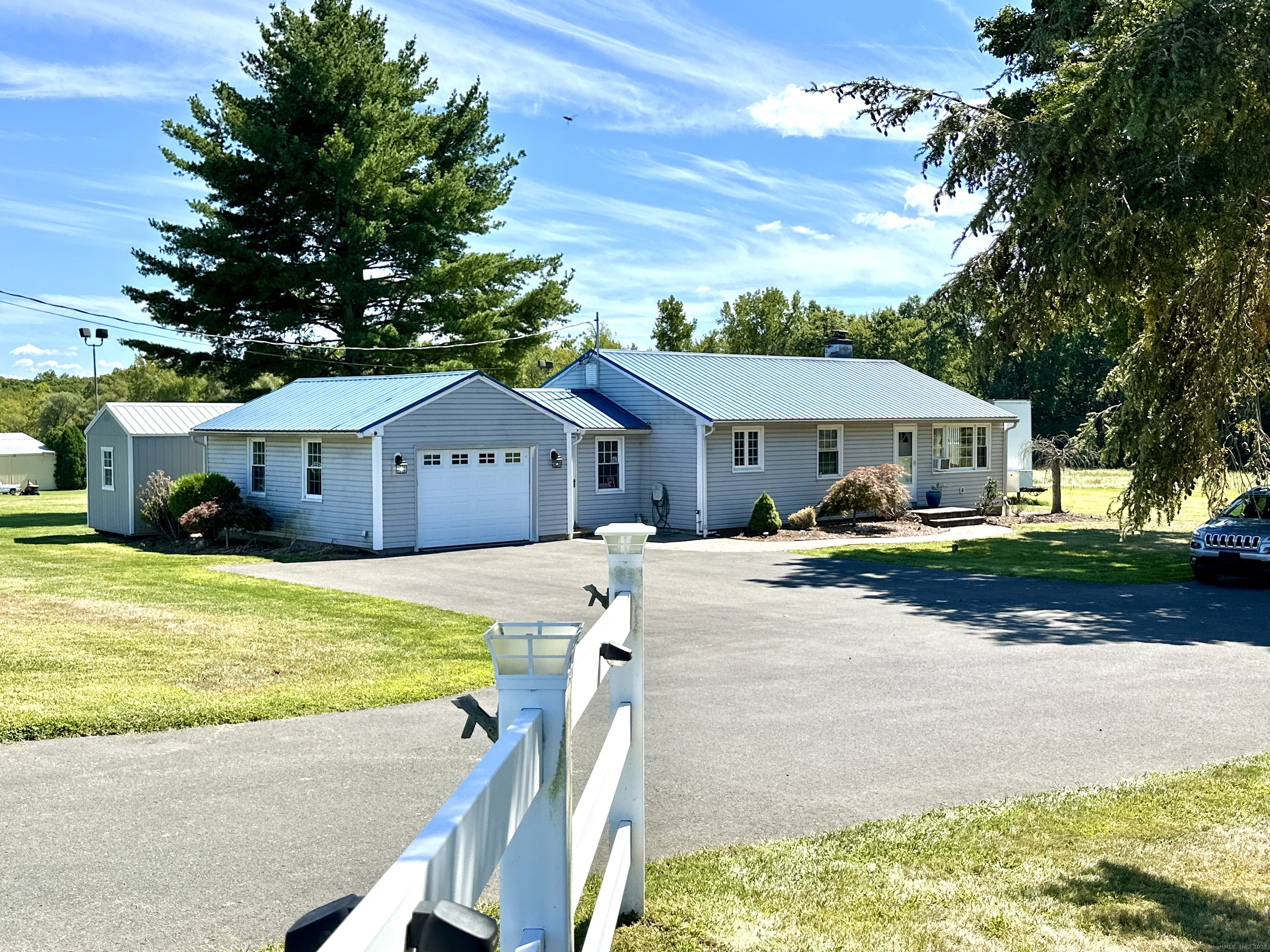 10 Russell Road East Granby CT 06026