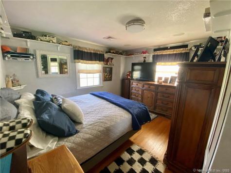 10 Russell Road East Granby CT 06026