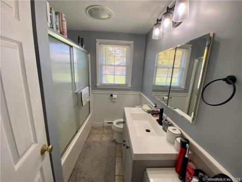 10 Russell Road East Granby CT 06026