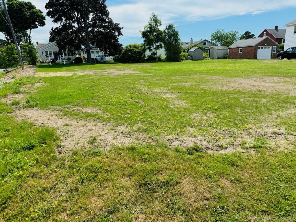15 Griswold Road East Lyme CT 06357