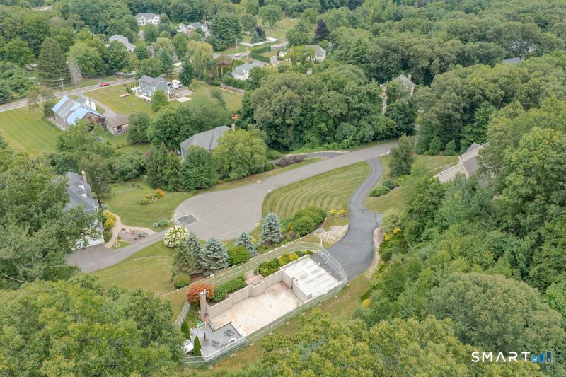 32 King Richards Court Avon CT 06001