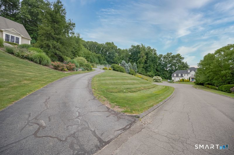 32 King Richards Court Avon CT 06001