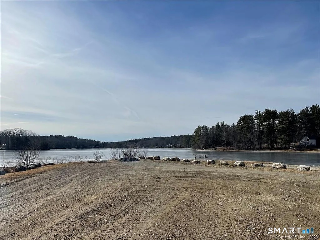 Oak Drive Woodstock CT 06281