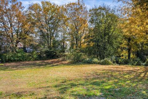 4 Bank Lane Essex CT 06426