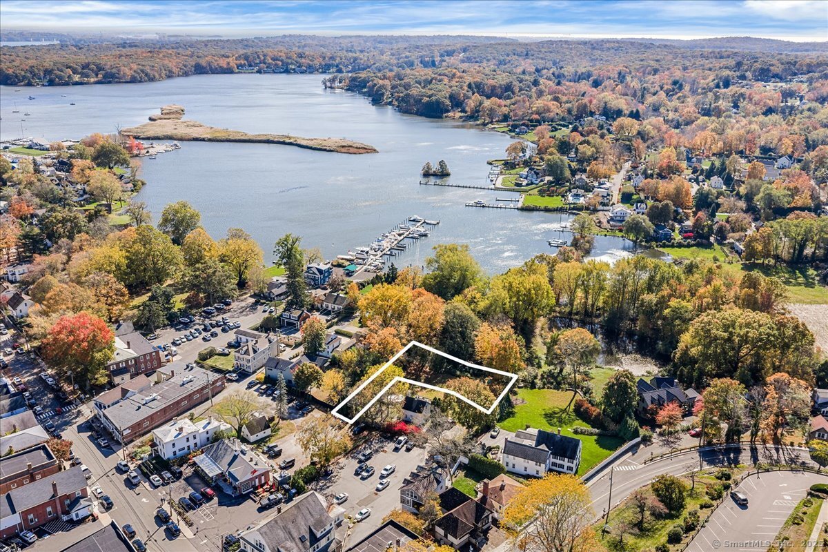 4 Bank Lane Essex CT 06426