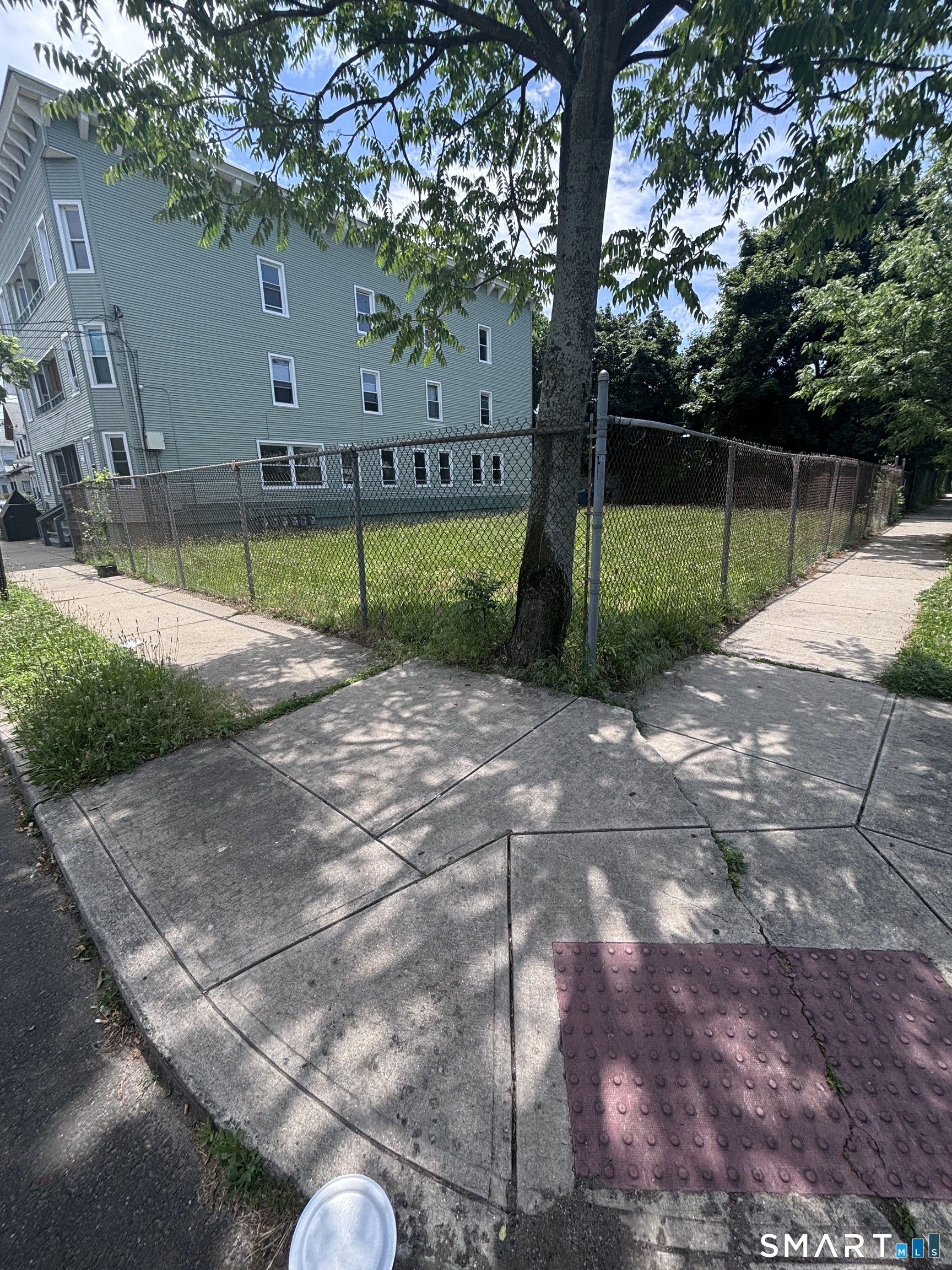 732 Maple Street Bridgeport CT 06608