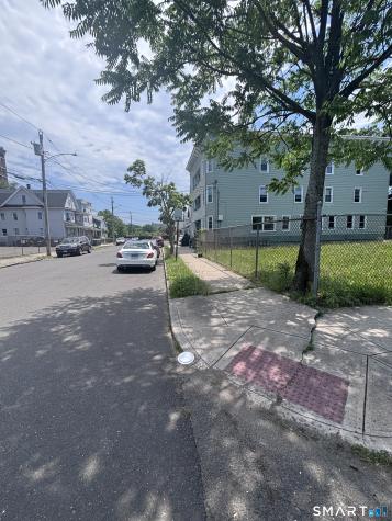 732 Maple Street Bridgeport CT 06608