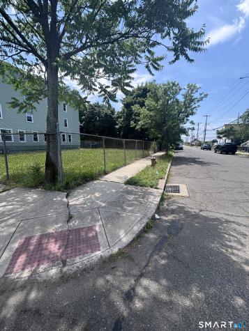 732 Maple Street Bridgeport CT 06608