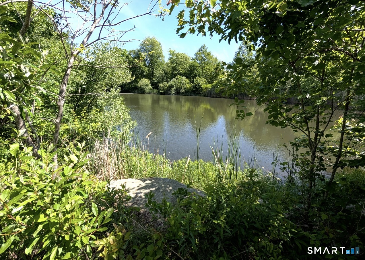 Holmes Road East Lyme CT 06333