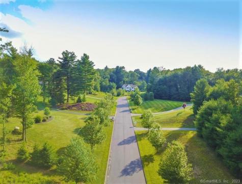 8 Garret Ridge Court New Hartford CT 06057