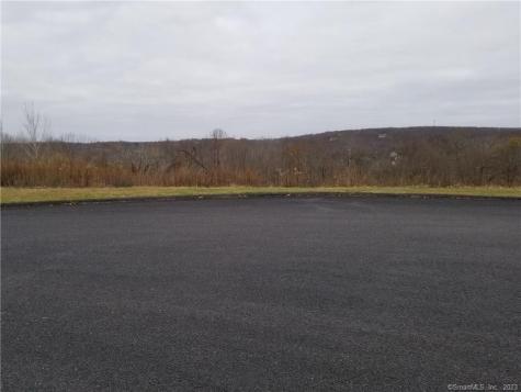 281 Westenhook Terrace Southbury CT 06488