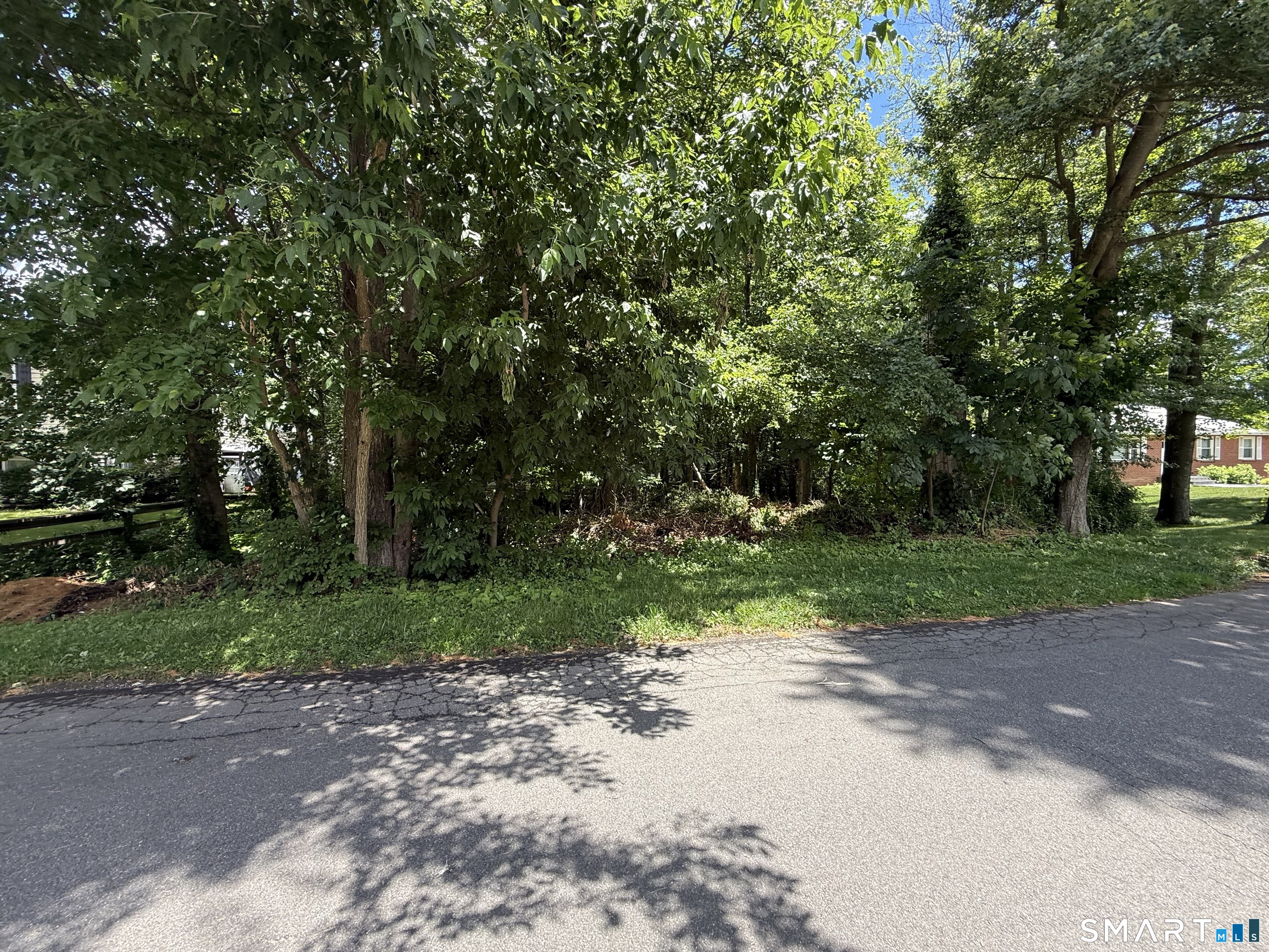 7 Flora Street New Fairfield CT 06812